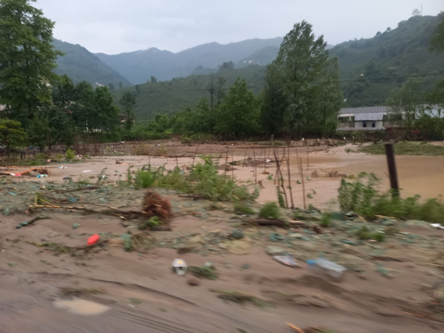 Giresun'da sel felaketi! Ev ve iş yerleri su altında kaldı, 1 kişiden haber alınamıyor