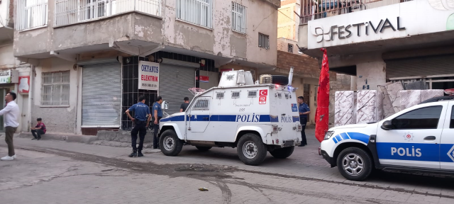 Diyarbakır'da polise güvenlik kamerası görüntülerini veren esnafın dükkanı kurşunlandı