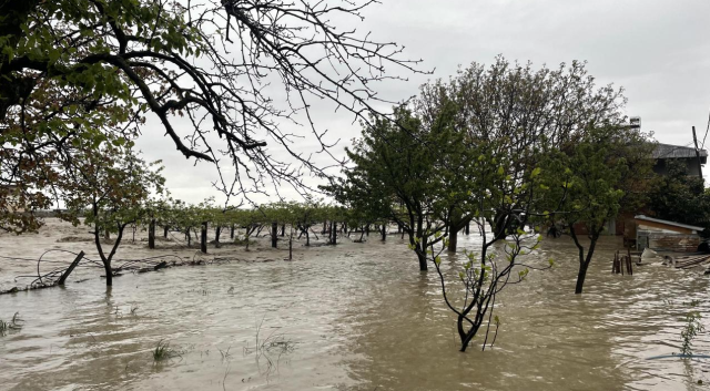 2 kentte can alan şiddetli yağış, yurt genelinde etkisini sürdürüyor! Meteoroloji'den 14 ile sarı, 2 ile turuncu uyarı var