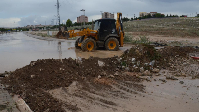 2 kentte can alan şiddetli yağış, yurt genelinde etkisini sürdürüyor! Meteoroloji'den 14 ile sarı, 2 ile turuncu uyarı var