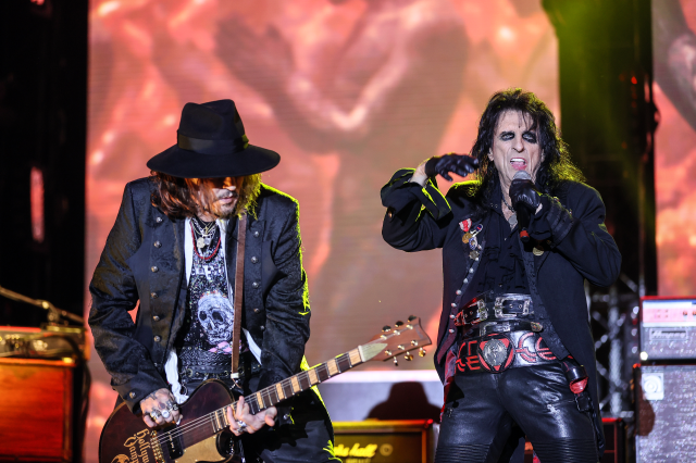 Johnny Depp, Hollywood Vampires ile Türkiye'de konser verdi