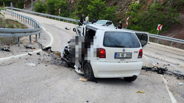 Başkentte feci kaza: 3 işi hayatını kaybetti, 4 kişi yaralandı