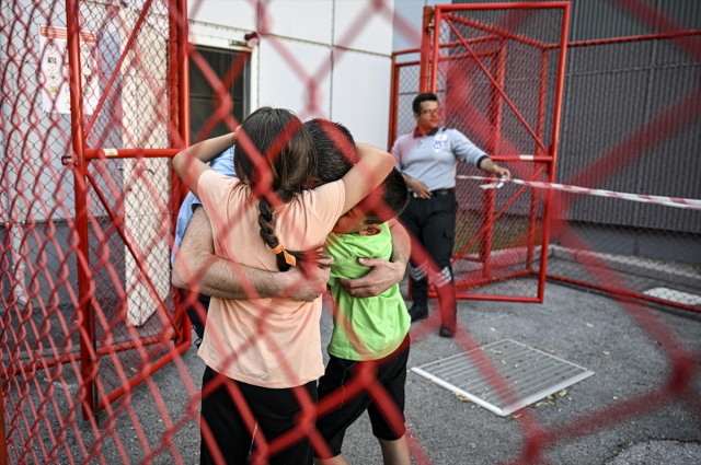 45 gün dış dünyayla bağlantısını kesen ÖSYM personeli, sınavın sona erdiği an aileleriyle buluştu