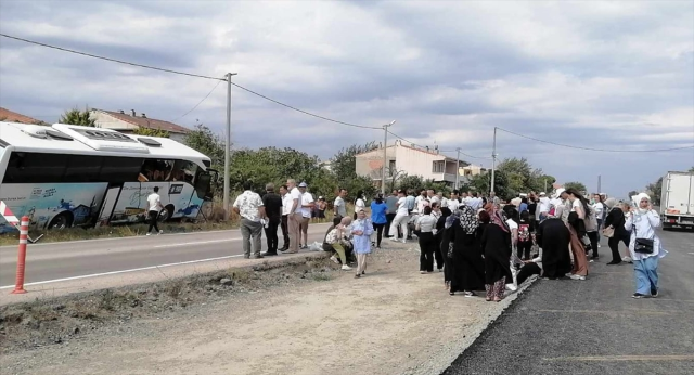 Otobüsün önüne atlayan başıboş köpek kazaya neden oldu: 1 ölü, 7 yaralı