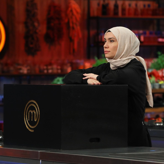 Güzide Mertcan, MasterChef All Star'a veda etti! Sosyal medyadan ateş püskürdü