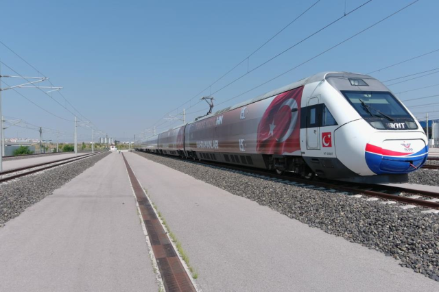 Türkiye Yüzyılı temalı 15 Temmuz treni Ankara'dan yola çıktı