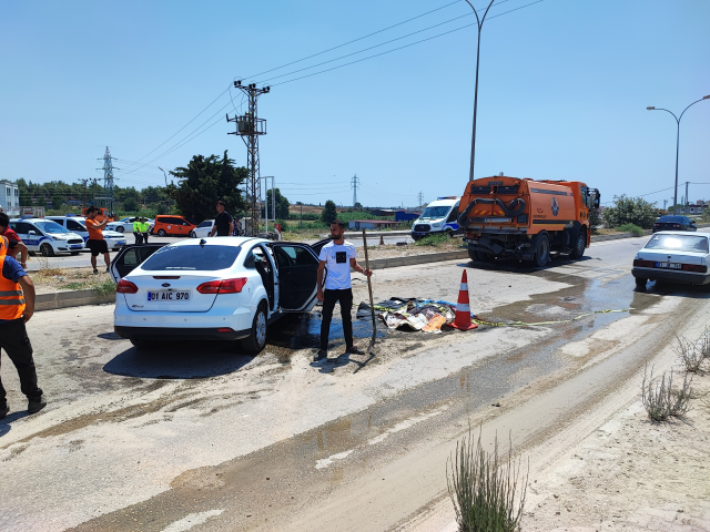 Adana'da otomobil yol temizleme aracına çarptı: 1 ölü, 3 yaralı