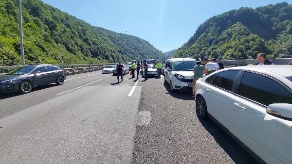 Bolu'da zincirleme kaza! 18 araç birbirine girdi, ortalık savaş alanına döndü