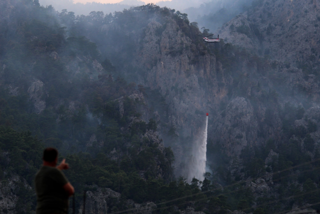 Kemer yangınında 4. gün! Karadan müdahale zorlaştı, hava gücümüz yüzlerce sorti ile teyakkuzda