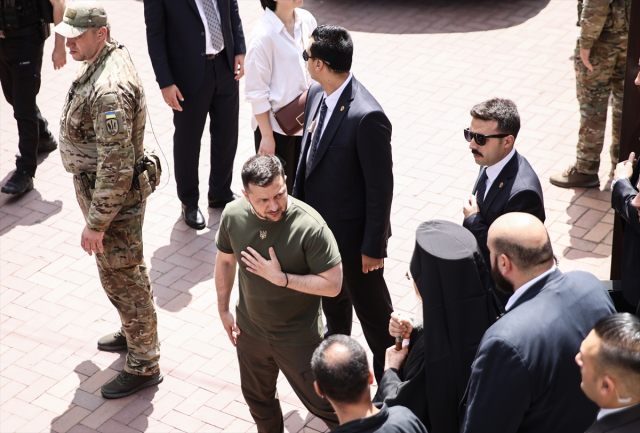 Zelenski, İstanbul turunda! Fener Rum Patrikhanesi'ni ziyaret etti, Bartholomeos ile özel görüşme yaptı