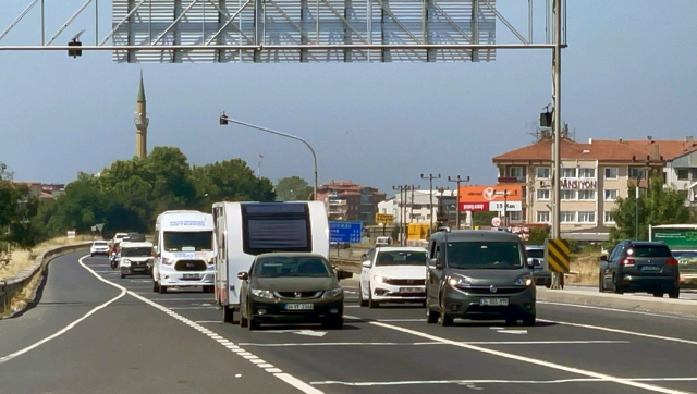 Bayram tatili dönüşü yollarda yoğunluk! Marmaraereğlisi'nde araç kuyruğu 4 kilometreyi buldu