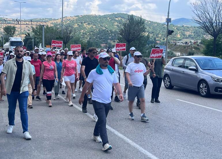 Tanju Özcan: Genel merkez önünde büyük kitleler sizi istifaya davet edecek