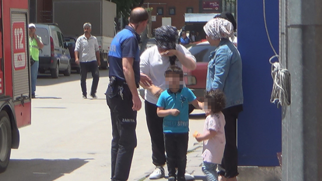 Belediye başkanına kızan seyyar simitçi çocuklarını benzin döküp yakmaya kalktı