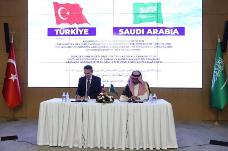 Bakan Bayraktar, Suudi Arabistan Sanayi ve Maden Kaynakları Bakanı ile görüştü