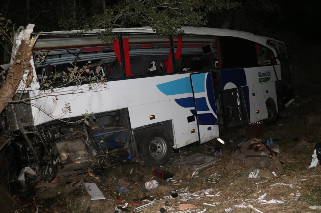 Otobüs kazasında eşi ve çocuğuyla birlikte hayatını kaybeden Hakan Hasgül'le iglili kahreden detay! Sivas'ta arabasını satıp ev almış