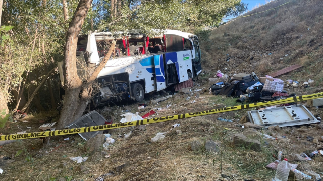 Otobüs kazasında eşi ve çocuğuyla birlikte hayatını kaybeden Hakan Hasgül'le iglili kahreden detay! Sivas'ta arabasını satıp ev almış