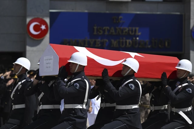 Kağıthane'de uyuşturucu operasyonunda şehit olan polis memuru son yolculuğuna uğurlandı