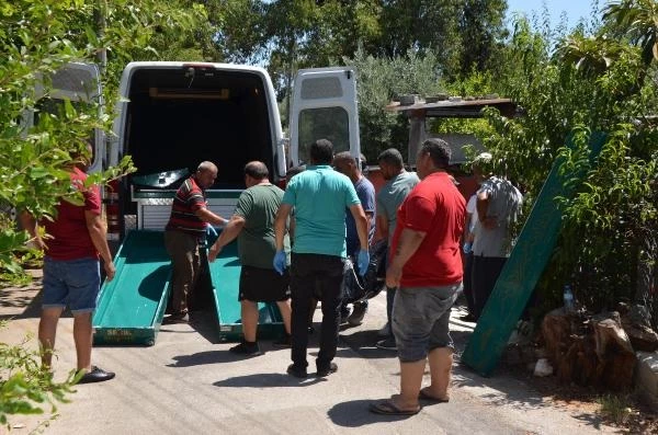 Mahallenin örnek çifti evlerinin bahçesinde ölü bulundu! 0lanları duyan komşular inanamıyor