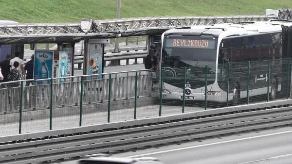 İstanbul'da toplu taşımada kredi kartıyla ödeme ücretleri tepki çekti: O parayı vereceğime taksiyle giderim