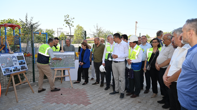 Bursa'da kentsel dönüşüme yoğun mesai harcanıyor! Başkan Aktaş, alanında uzman isimlerle sahada