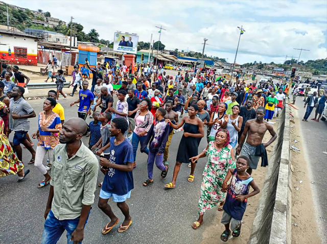 Gabon'daki darbenin perde arkası! Fransızlar, dünyanın en kaliteli manganez yataklarını işletiyorlar