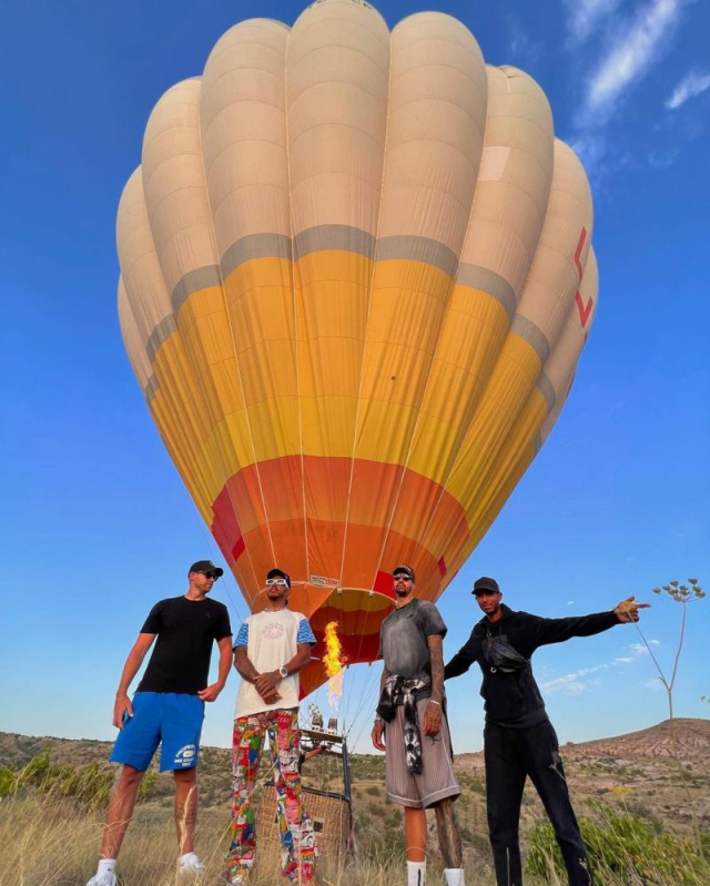 Dünyaca ünlü F1 pilotu Lewis Hamilton, tatil için Kapadokya'yı tercih etti