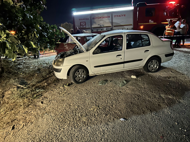 Kontrolden çıkan araç elektrikli bisiklete çarptıktan sonra su kanalına uçtu! 3 kişi hayatını kaybetti