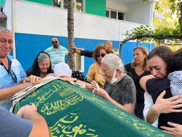 Boğulan ünlü yönetmen Abdulkadir Ceylan Ede, son yolculuğuna uğurlandı