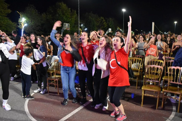 Filenin Sultanları'nın tarihi zaferi tüm Türkiye'yi sokağa döktü