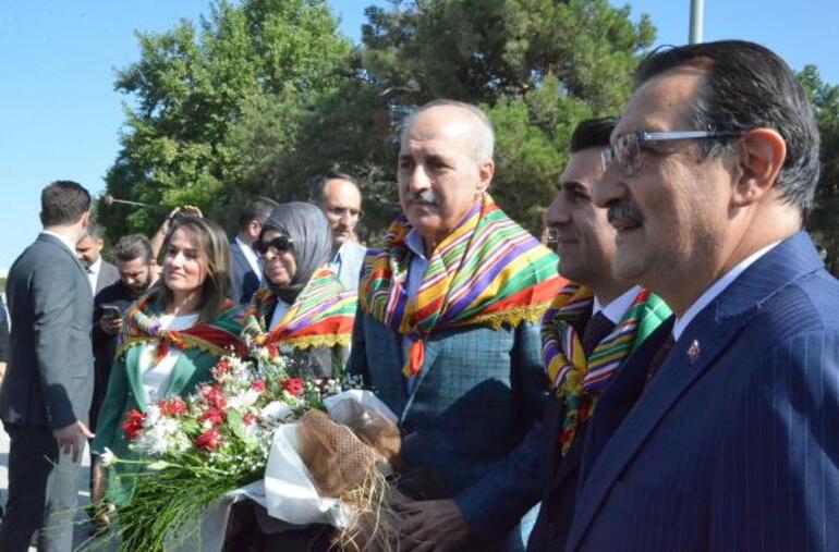 TBMM Başkanı Kurtulmuş, Ertuğrul Gazi Türbesi’ni ziyaret etti