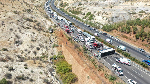 Gaziantep'te 16 kişinin hayatını kaybettiği trafik kazasında otobüs şoförüne 16 yıl 8 ay hapis cezası