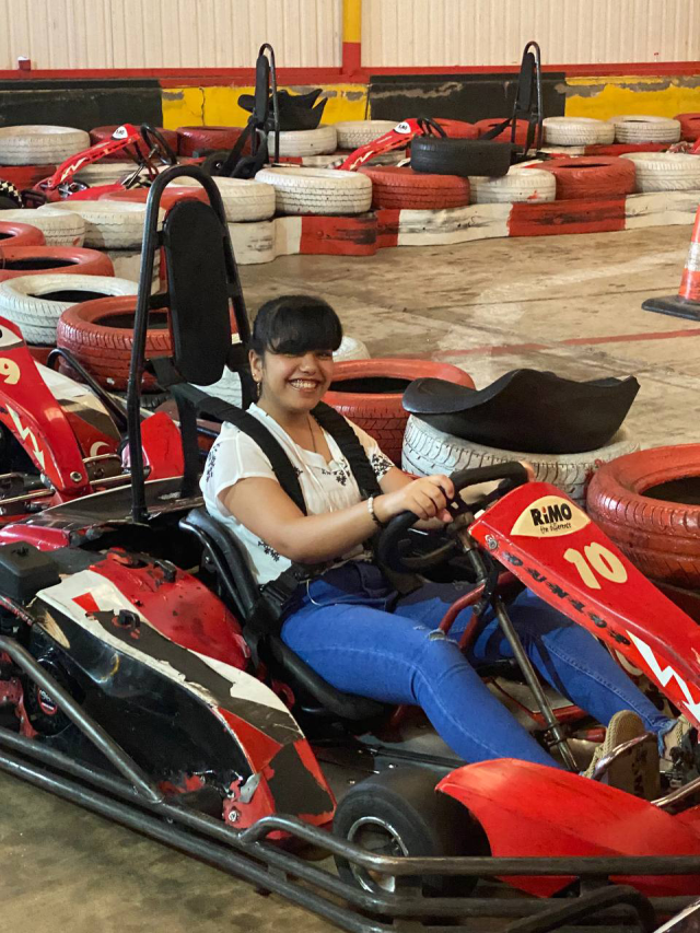 Go-kart'ta saçı tekerleğe dolanan genç kız ölümden döndü