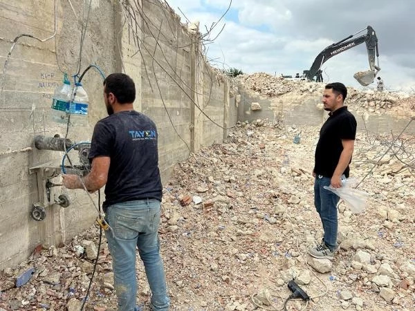 27 daireli inşaat için 'uygunluk' raporu verilen beton 'kullanılamaz' çıktı, binalar apar topar yıkıldı