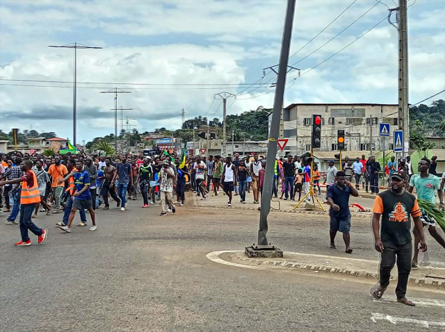 Fransa, darbe sonrası Gabon'la askeri işbirliğini askıya aldı