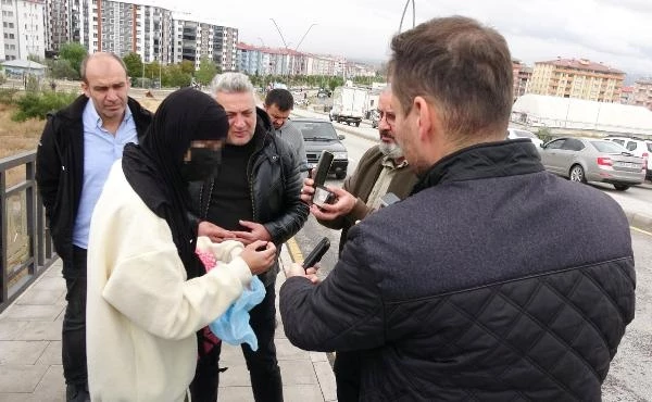 Erzurum'da bir kadın, üzerine başka bir fotoğrafını yapıştırdığı kimlikle polisleri alarma geçirdi