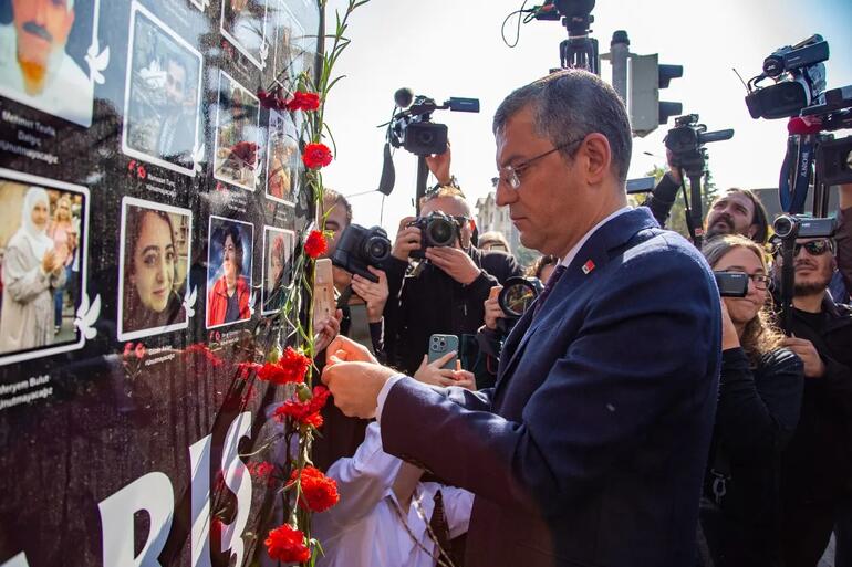 Gar saldırısında ölenler anıldı