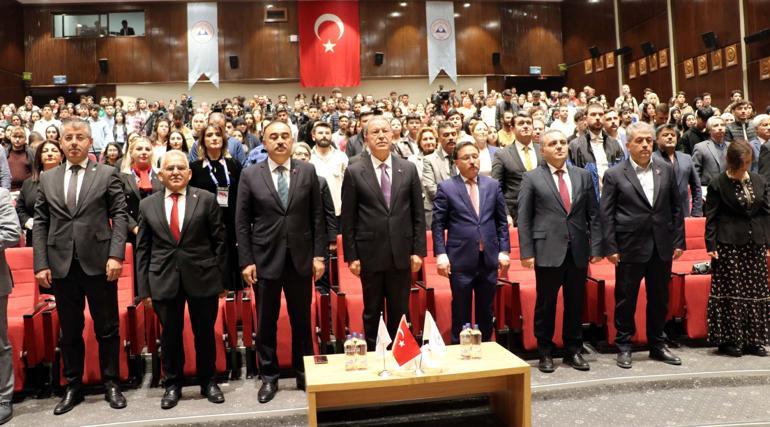 Hulusi Akar: Dünyaya 44 günde Türk'ün gücünü göstermek mümkün oldu