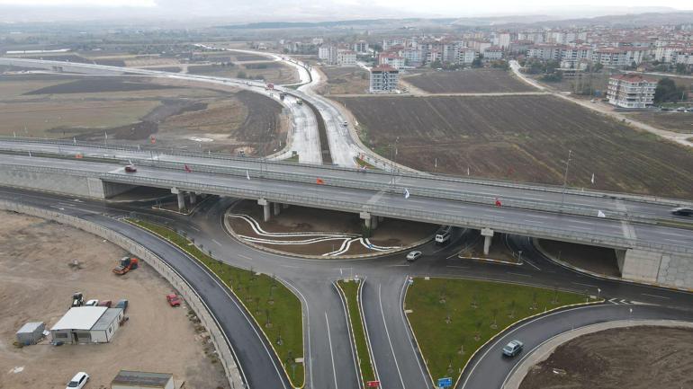 Bakan Uraloğlu: Ülkemizin her köşesini hızlı, güvenli, konforlu yol ağlarıyla donatıyoruz