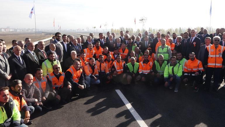 Bakan Uraloğlu: Ülkemizin her köşesini hızlı, güvenli, konforlu yol ağlarıyla donatıyoruz