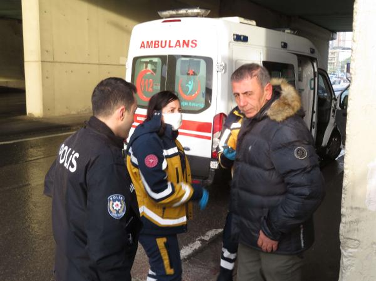 Kadıköy'de cip bariyerlere çarptı