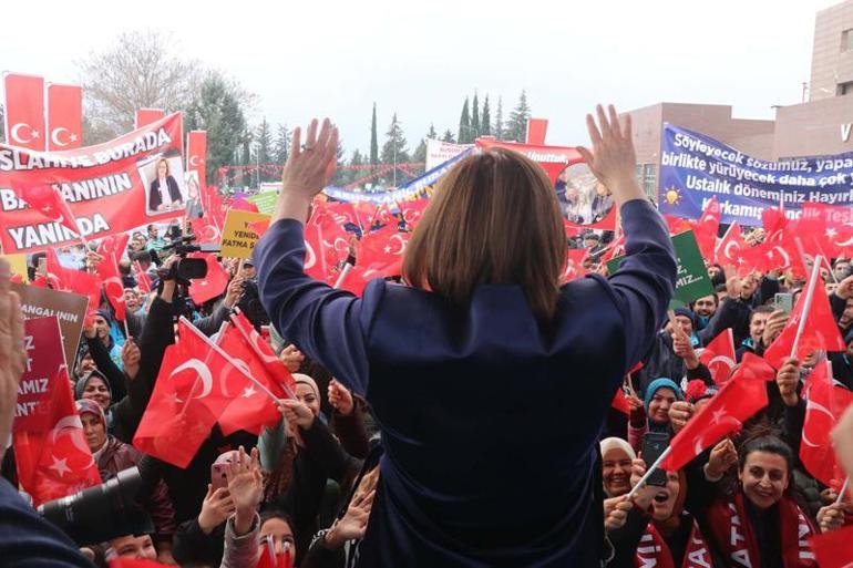 Gaziantep'te, başkanlığa 3'üncü kez aday gösterilen Şahin'e coşkulu karşılama