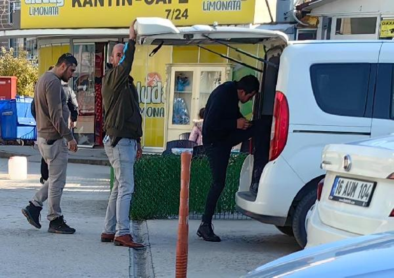 Yeşil reçeteli ilaç almak için eczacıyı tehdit edip, polislere saldırdı