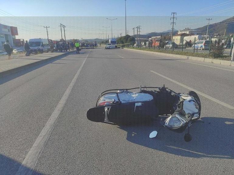 Fethiye'de otomobille çarpışan motosikletteki 2 çocuk öldü, 1 yaralı