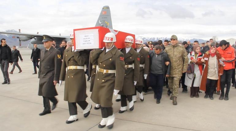 Şehit Ay'ın cenazesi, memleketi Erzincan'a getirildi