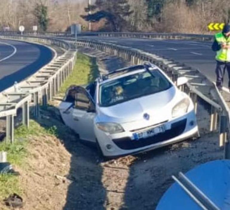 Bursa'da otomobil ile hafif ticari aracın çarpıştığı kaza kamerada; 2 yaralı