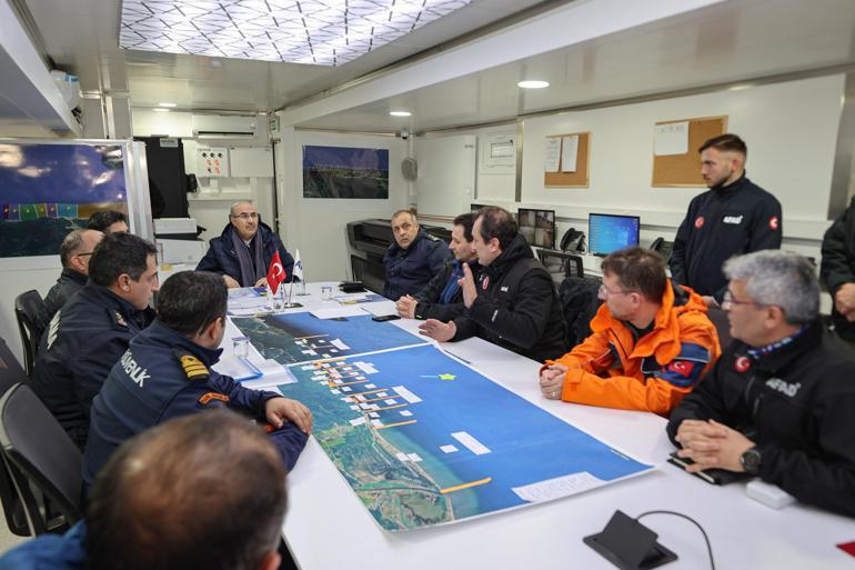 Marmara'da batan geminin kayıp 6 mürettebatından 2'sinin cansız bedenleri tespit edildi