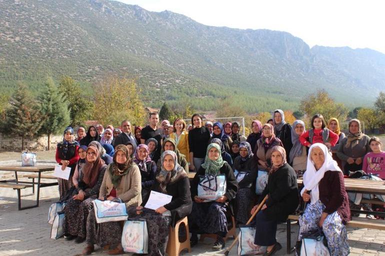 Kırsal bölgelerde yaşayan kadınlara dijital ayak izi eğitimi verilecek