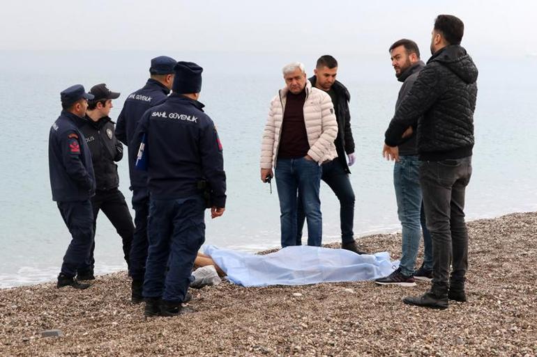 Konyaaltı Sahili'nde erkek cesedi bulundu