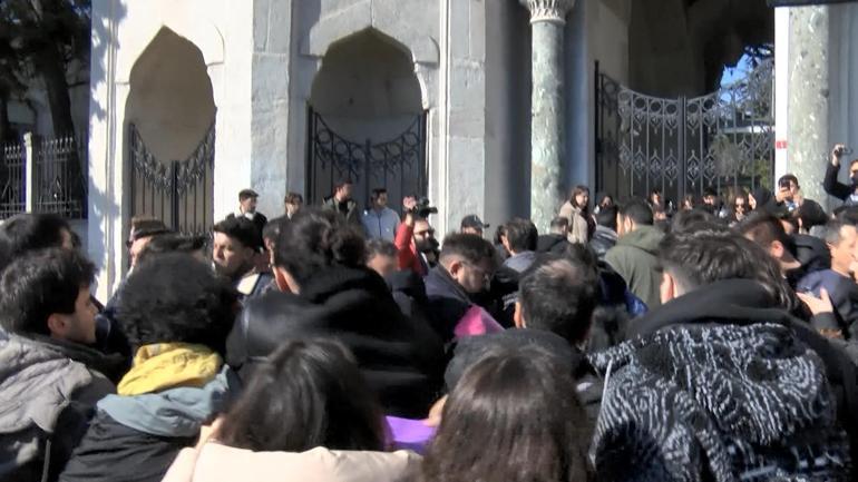 İstanbul Üniversitesi öğrencilerinden protesto