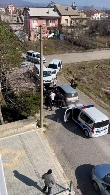 Polislerin 17 yaşındaki sürücüyü darbettiği iddiasına soruşturma